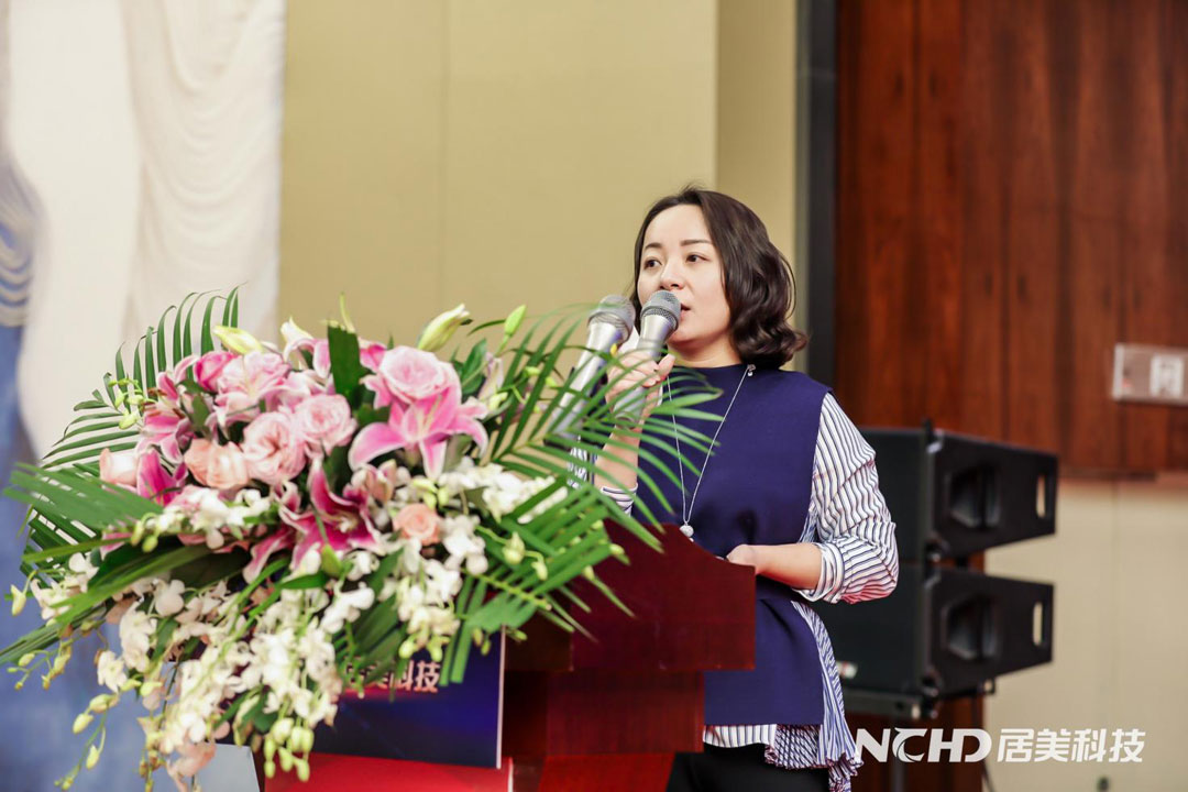 5e22c6fa9f601.jpg 7渠道產品總監-鄧總.jpg